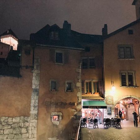 Gite Urbain Au 2Bis - Annecy Bagian luar foto