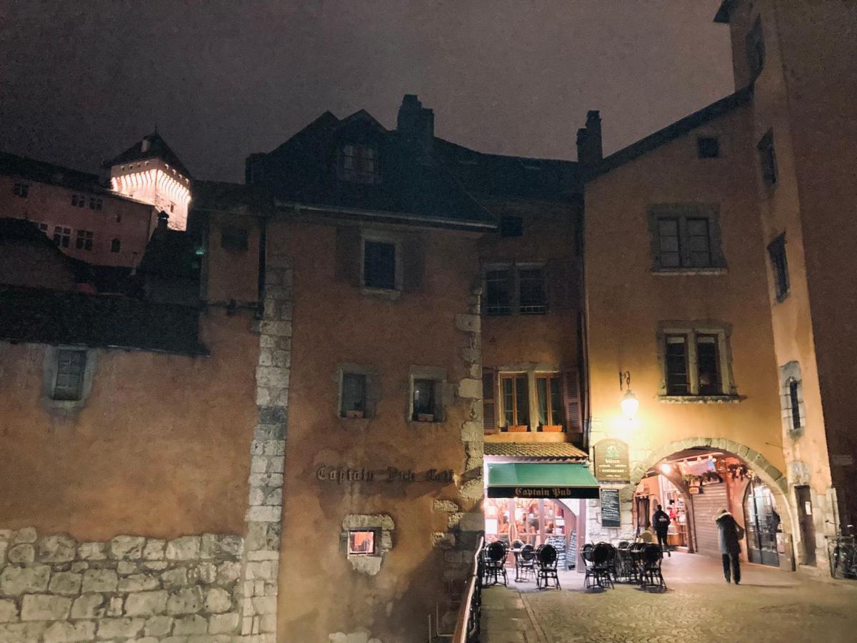 Gite Urbain Au 2Bis - Annecy Bagian luar foto