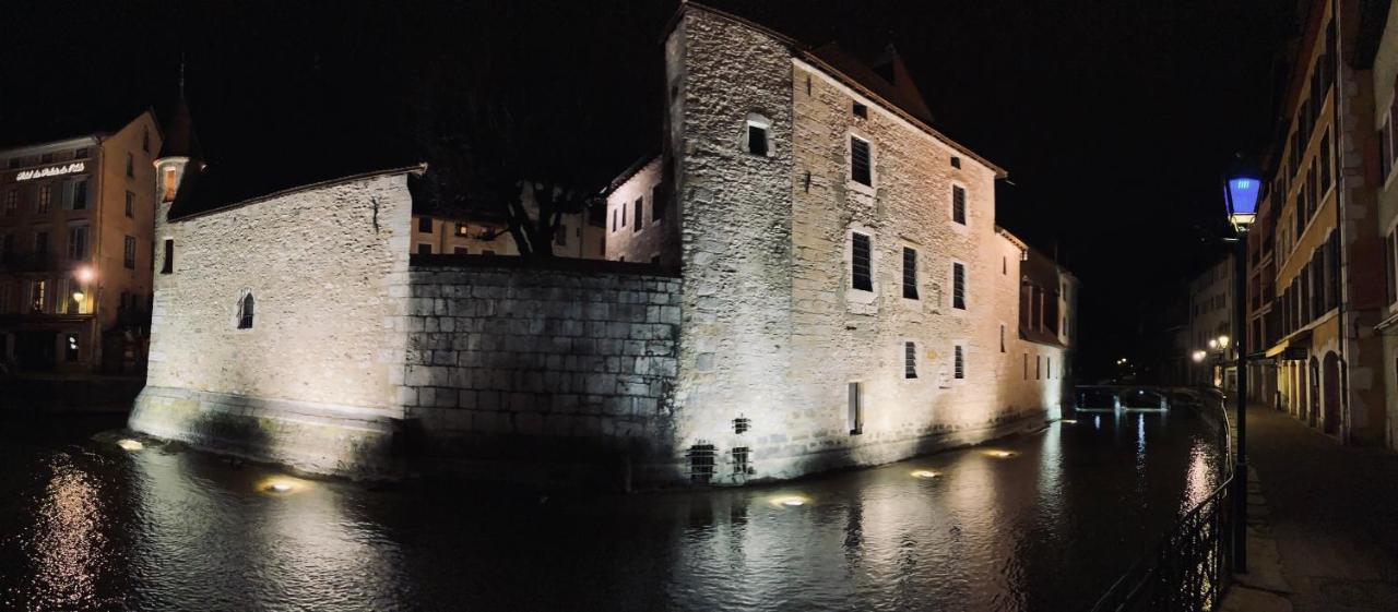 Gite Urbain Au 2Bis - Annecy Bagian luar foto